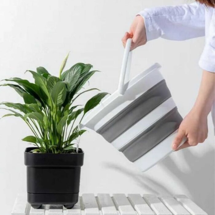 Galeata pliabila din silicon si plastic, 10 L, cu maner pentru transport, Alb/Gri