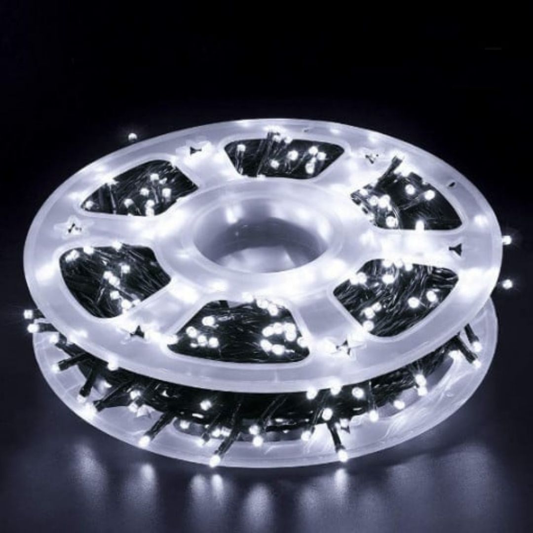 Instalatie de Craciun , tip rola 100M, 480 leduri rotunde , led-uri model V8 diamant, Alb Rece, interior si exterior - merimag.ro1 Instalatie de Craciun , tip rola 100M, 480 leduri rotunde , led-uri model V8 diamant, Alb Rece, interior si exterior