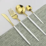 Set tacamuri, in stil portughez 24 piese Auriu-Alb